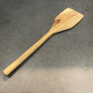 Olive wood flat spatula 12”