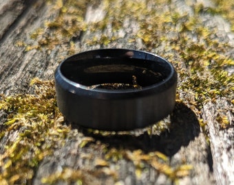 Anillo de titanio negro de alta calidad, tamaños 5 6 7 8 9 10 11 12, color negro, para hombre, alianza de boda biselada de 8 mm