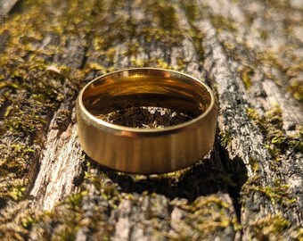 Anillo de titanio de alta calidad, tallas 5, 6, 7, 8, 9, 10, 11 y 12, color dorado, para hombre, alianza de boda biselada de 8 mm