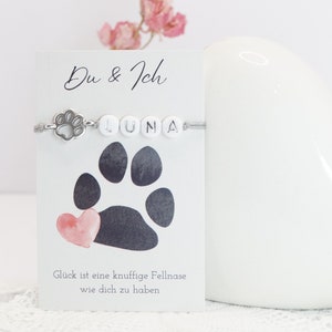 Armband mit Pfote und Buchstabe, Armband personalisiert, Armband Hund Katze Haustier, Hundepfote, Geschenk Haustierbesitzer, Farbe wählbar