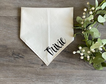 Personalized Name Dog Bandana, New puppy gift, neutral Dog Scarf, Personalized Dog bandana, Pet Gifts, Custom Name Bandana Dog Bib with Name