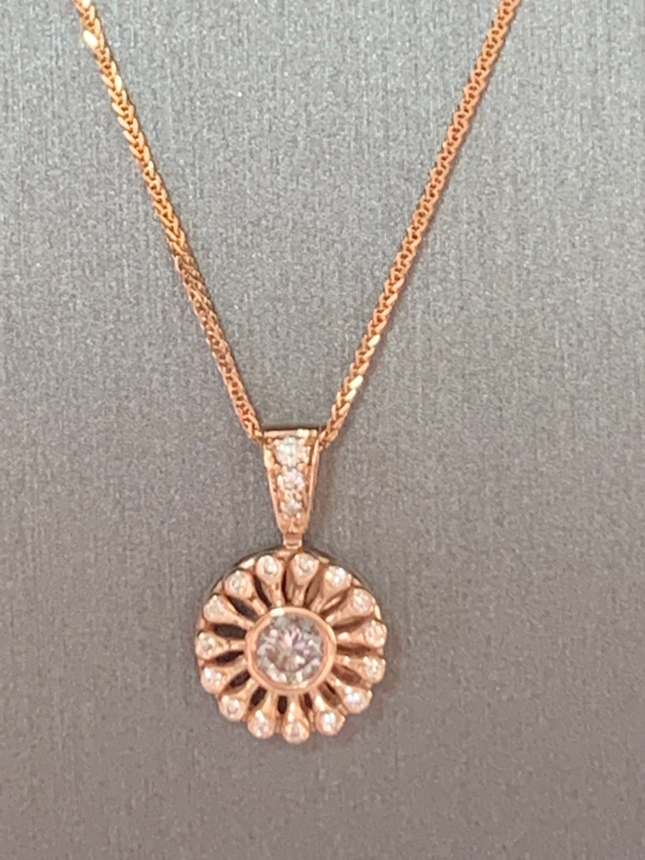 14K Gold and Diamond Sunburst Necklace - Etsy.de