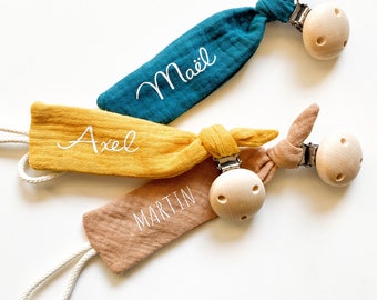 Customizable cotton gauze pacifier clip