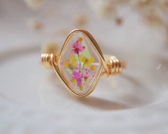 Pink Collection Queen Anne's Lace Flower Wire Wrapped Ring, Botanical Jewelry, 14K Gold Filled Jewelry, Resin Gift Finding
