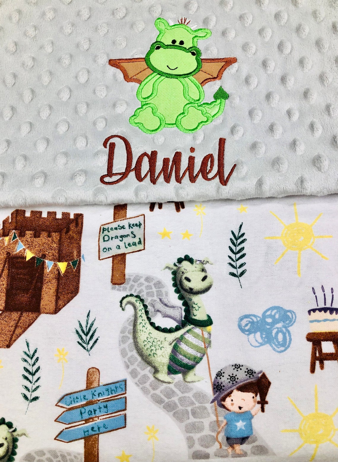 BABIES JACQUARD COT BLANKET HEART OF A DRAGON main image 1