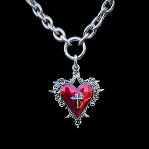 Gothic red thorned heart pendant necklace
