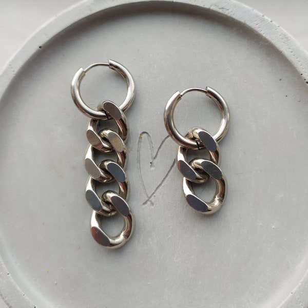 Silver chain link earring, asymmetric earrings, mismatched Stainless Steel huggie hoops, mens earring, chunky chain earring, curb chain,