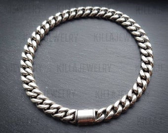 Collar de cadena gruesa de acero inoxidable con cierre de hebilla grande