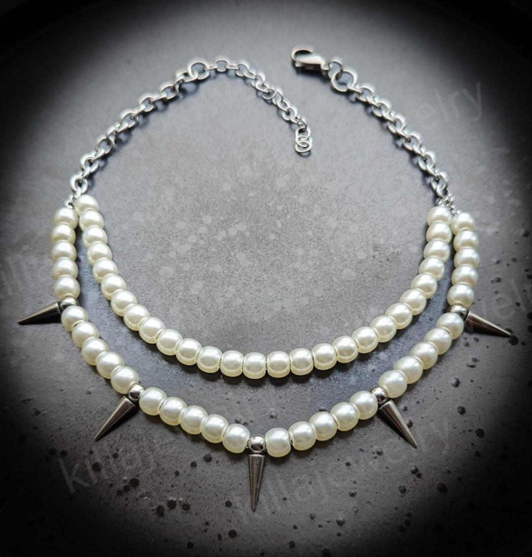 Shihara Half Pearl Chain Earring 45°