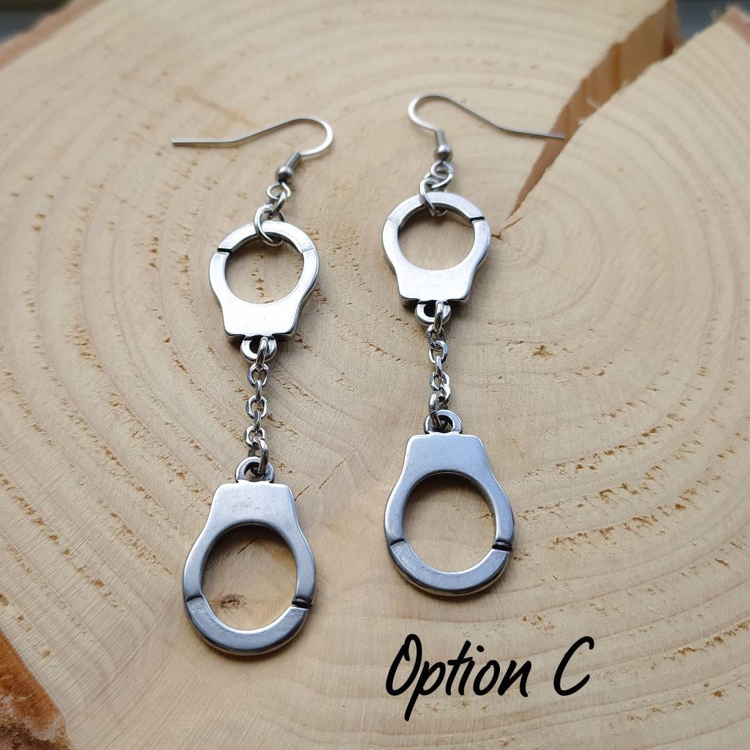 ステンレススチールの手錠イヤリング：パンクゴスジュエリー - Etsy 日本