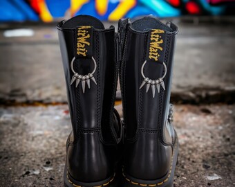 Charmes de bottes à pointes gothiques/punk