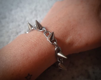 Spike Nieten Armband