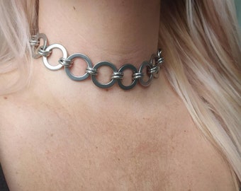 Chunky choker, chain maille choker ketting, zilveren cirkel ketting, punk sieraden, punk choker ketting, O ring choker, vrouwen choker