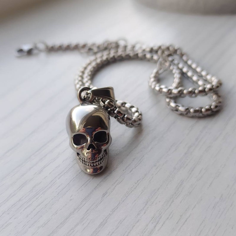 STERLING SILVER skull pendant necklace