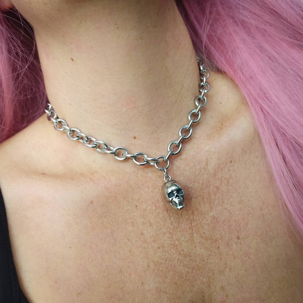 Collier ras de cou tête de mort, collier pendentif tête de mort, tête de mort en argent, collier punk, bijoux punk, bijoux gothiques, emo, grunge, alternative