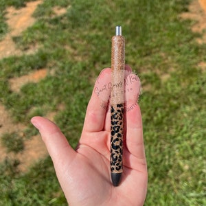 Cheetah glitter pen| glitter pen| gel pen| Personalized  pen | personalized cheetah pen|