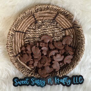 Brown cowboy hat silicone focal bead| cowboy hat silicone focal bead| hat focal silicone bead| cowboy focal