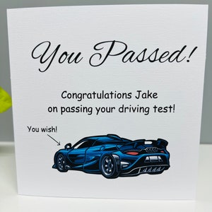 Je bent geslaagd voor je rijexamen! Gefeliciteerd. Goed gedaan. Feestkaart voor elke ontvanger.