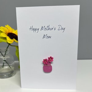 Tarjeta del Día de la Madre. Tarjeta de Feliz Día de la Madre. Te amo mamá, mamá, mami. Adornos florales