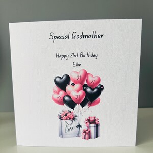 Tarjeta de cumpleaños de madrina personalizada y para cualquier edad. Tarjeta especial para madrina. Globos con corazones