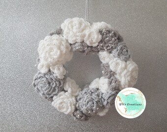 Knitted Floral Wreath - Crochet Wreath