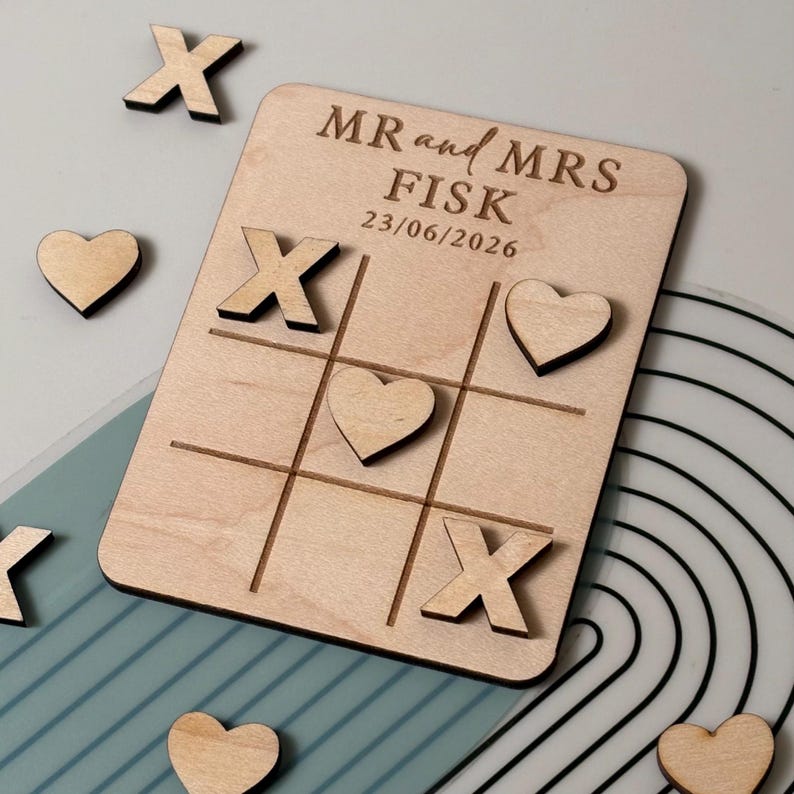 Personalisierte hölzerne Hochzeit Gastgeschenke - Kreuze Tischspiel Gastgeschenk Bild 1