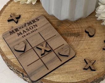 Personalised Rustic Wedding Favour: Noughts and Crosses Game