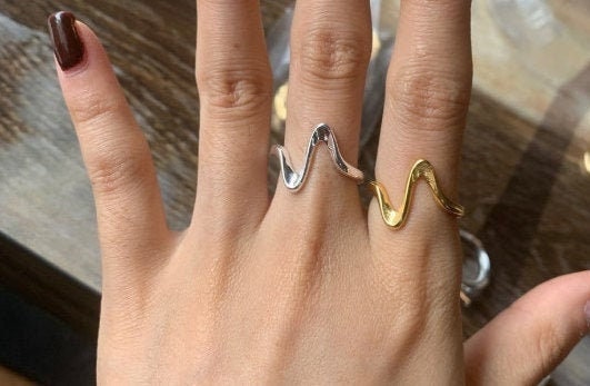 Fashion Simple mer vague Anneaux Alloy Anneau Finger Bijoux Anneaux Femmes Surfeur Cadeau Fashion Simple mer vague Anneaux Alloy Anneau Finger Bijoux Anneaux Femmes Surfeur Cadeau