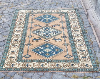 Handmade Persian Area Rug - 5.8 x 4.3 ft, Organic Wool Kilim