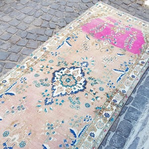 Vintage Persianİ Rug Bohemian Runner Rug, Wool, Muted Pink (Vintage Handmade 9.8 x 3.5 ft) Organic Wool Rug Handwoven Rug Floor Rug Antique image 12