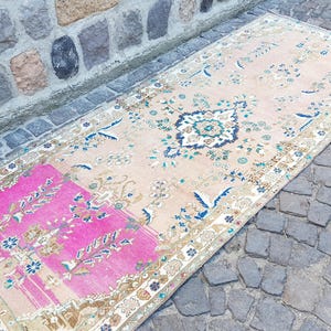 Vintage Persianİ Rug Bohemian Runner Rug, Wool, Muted Pink (Vintage Handmade 9.8 x 3.5 ft) Organic Wool Rug Handwoven Rug Floor Rug Antique image 15
