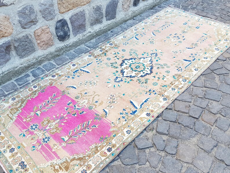 Vintage Persianİ Rug Bohemian Runner Rug, Wool, Muted Pink (Vintage Handmade 9.8 x 3.5 ft) Organic Wool Rug Handwoven Rug Floor Rug Antique image 15