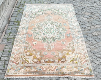 Persian Rug Handmade Wool Vintage Runner Rug: 8.5 x 4 ft Vintage Turkish Persian Style