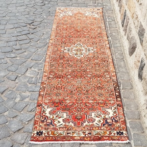 Tappeto persiano vintage turco da corridoio: lana tessuta a mano, color mattone, 9,6 x 2,6 piedi