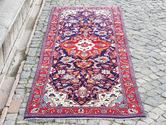 Handknotted Organic Wool Persian Rug – Vintage Bohemian Style Runner (9.7 x 3.6 ft.)