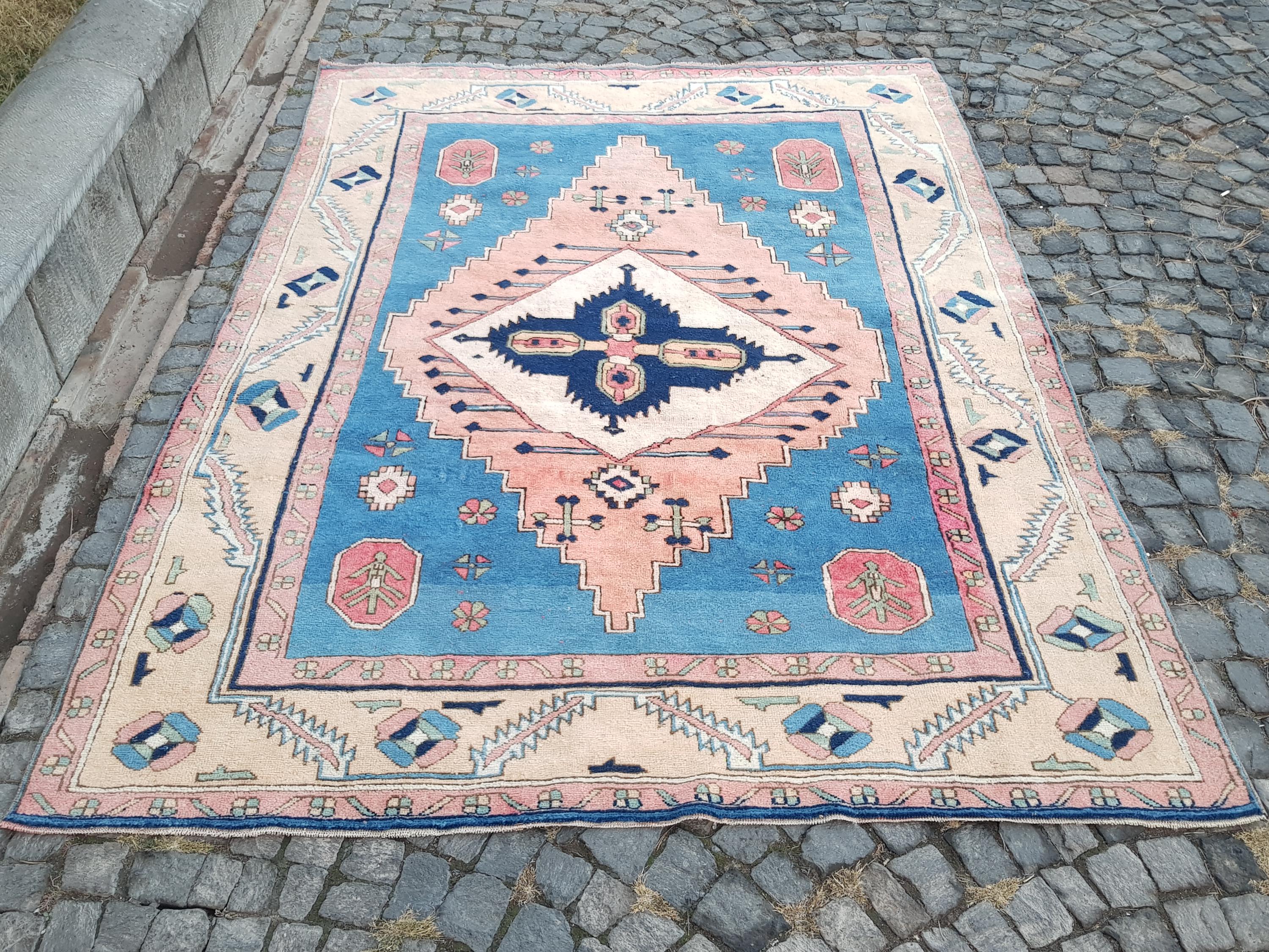 112×202 “Music Box” ViNTAGE TURKiSH RUG 112×202 “Music Box” ViNTAGE TURKiSH RUG 112×202 “Music Box