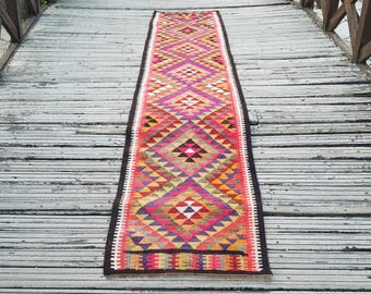 Vintage türkischer Läufer, Kelim-Teppich – handgewebter Kelim-Läufer aus Wolle im anatolischen Stammesstil, 3,3 x 0,76 m (10,9 x 2,5 Fuß), aus Bio-Wolle