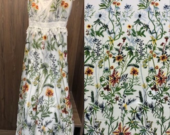 Grönt gult blommigt spetstyg utsökt blombroderi vitt tyllspetstyg för sommarklänning, dockklänning, bakgrundsdekoration på gårdsmässa
