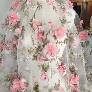 Tessuto in pizzo chiffon con fiori 3D rosa squisita in 8 colori, tessuto in organza con fiori 3D, tessuto in garza morbida per abito floreale, abito da sposa, abito da concorso