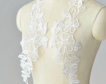 1 Pair Floral Flower Embroidery Lace Applique in White for Bridals, Gowns, Wedding Supplies