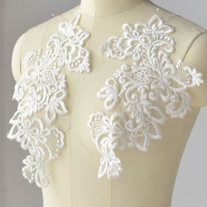 Off white lace applique, wedding veils applique, bridal lace applique, sewing appliques 1 pair