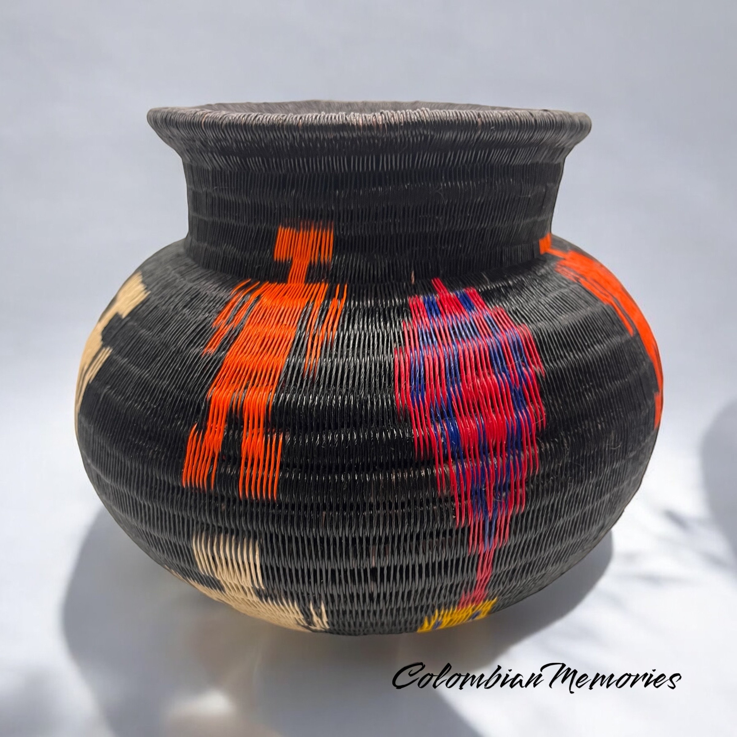 Authentic Handwoven Werregue Basket - Unique Colombian Artisan