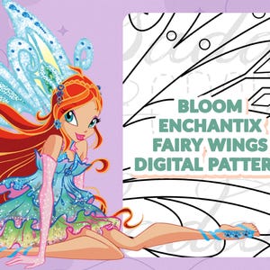 Op de afbeelding: Een cartoon illustratie van een fee met rood haar, blauwe ogen en een blauwgroene jurk. De fee zit met uitgestrekte benen. Tekst aan de rechterkant luidt "Bloom Enchantix Fairy Wings Digital Pattern."