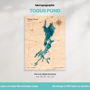 Puede incluir: Un mapa de madera cortado con láser del lago Togus Pond en Maine, EE. UU. El mapa es una representación topográfica del lago, con líneas azules que indican la profundidad del agua. El mapa está listo para descargar digitalmente en los formatos SVG, EPS, JPG, PNG y DXF.