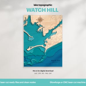 Könnte beinhalten: Eine hölzerne topografische Karte von Watch Hill mit geschichteten blauen und türkisfarbenen Gewässern und einer hellbraunen Landmasse. Die Karte enthält eine Windrose und den Text "Watch Hill". Das Bild enthält auch den Text "lake topographic".