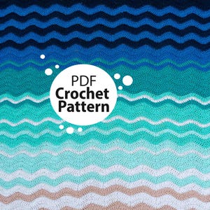 Op de afbeelding: Een haakpatroon voor een blauw en groen oceaangolven deken. Het patroon is beschikbaar als PDF-download.
