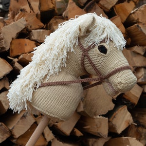 Hobby Horse Häkelanleitung, Anleitung Steckenpferd, Spielzeug Pferd für Kinder ab 3 Jahren, Ponny selber machen, Geschenk für Reitsportfans