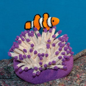 Clownfish with Sea Anemone Crochet Pattern, Amigurumi Fish with Coral, Nino the Clownfish and his Anna the Sea Anemone image 3