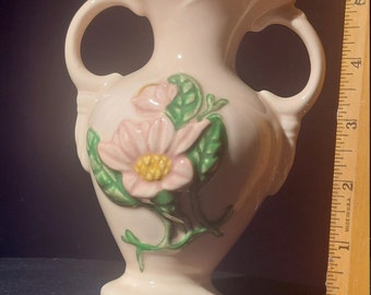 Vintage Hull Art Pottery - Glanz Neues Magnolienmuster # H-1 - Rosa Blumen auf rosa Bkgd 5 1/2 "Vase - 1947-1948