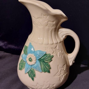 Vintage Hull Art Pottery - Classic - Pattern #6 - High-Gloss Ivory & Star-Textured Body w/Hand-Decorated Blue Clamatis - 6&quot; Ewer - 1942-1945